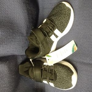 Ovekos Toddler Black with White Stripe and White Sole Shoe Size 24